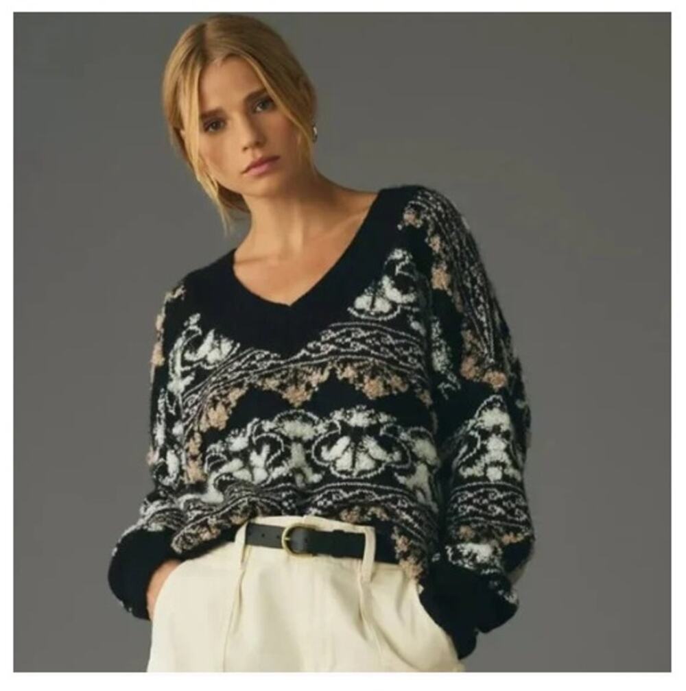 Anthropologie Cropped Distressed Sweater Womens Size Small Slouchy Black V-Neck